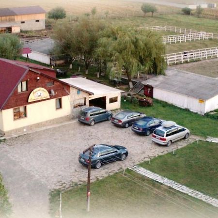 Pensiunea ,,La Struti" Târgu Neamț Buitenkant foto