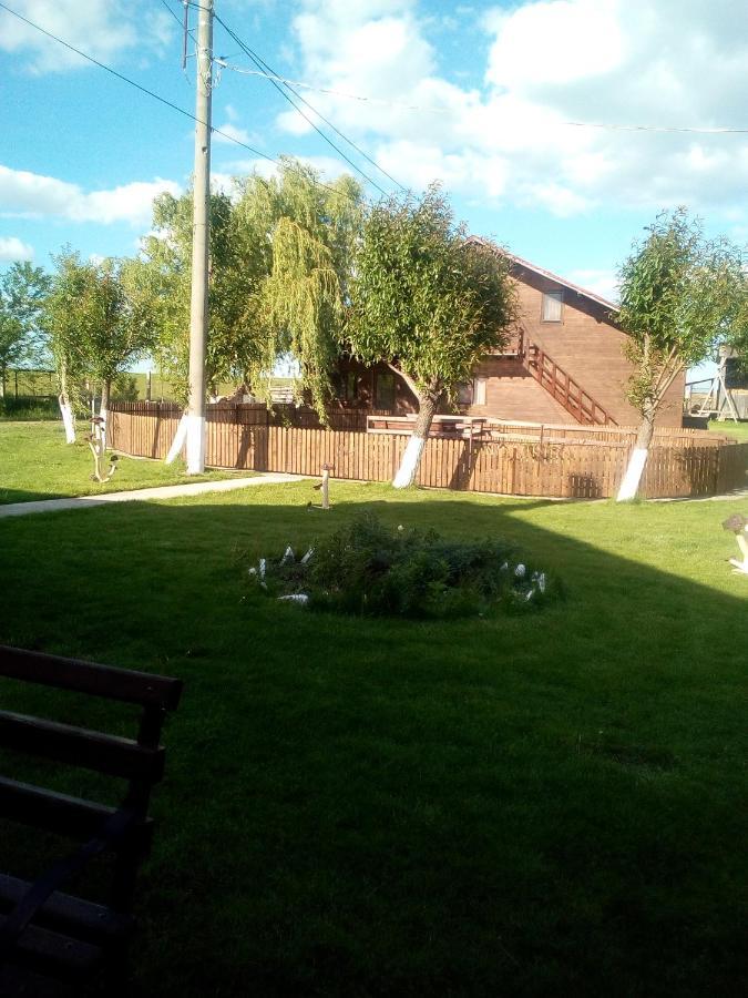 Pensiunea ,,La Struti" Târgu Neamț Buitenkant foto